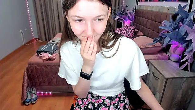 NikaRain's Live XXX Chat