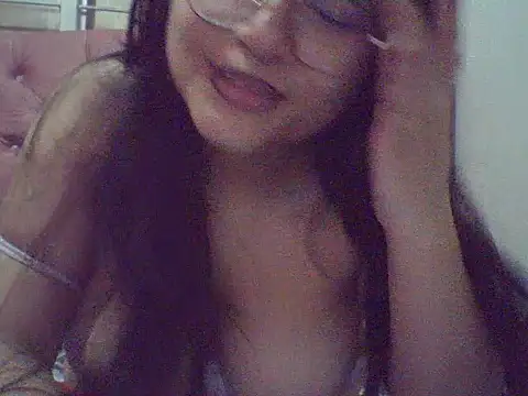 Chat XXX ao vivo de Thania-