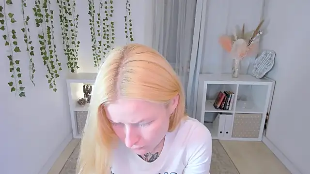 Laly_Peach's Live XXX Chat