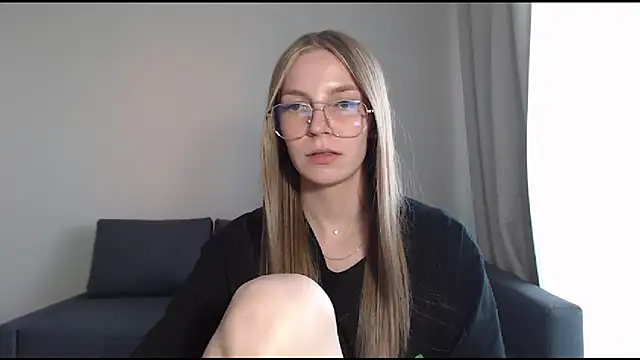 HitGyrl Adlı Modelin Canlı XXX Sohbeti