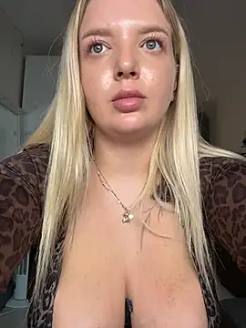 Chat +18 de OdriOlsens ao vivo