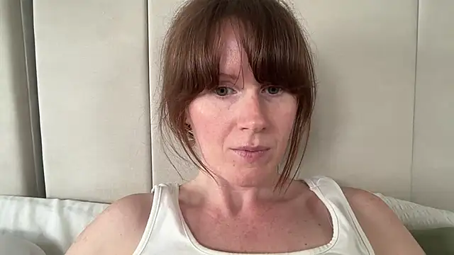 Chatroom XXX en direct de redheadrosie69
