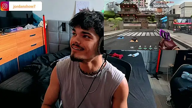 JordanShow's Live XXX Chat