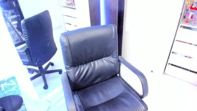 Chat +18 de BellaFlaming ao vivo