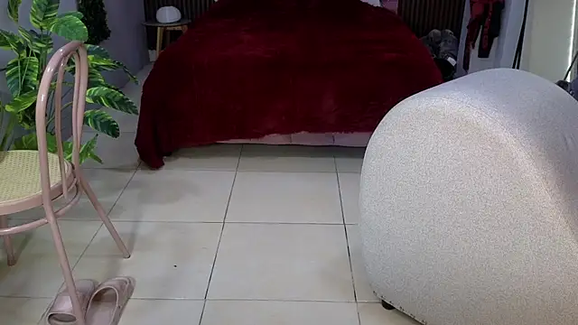 Chat +18 de camil_milfdream ao vivo