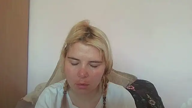 Chat XXX en directo de HornyElena