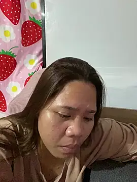 Chat XXX ao vivo de -CLARAMommy-