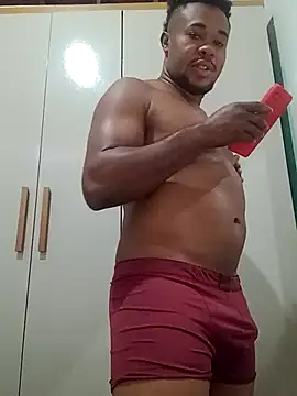 Richard0103 Adlı Modelin Canlı XXX Sohbeti