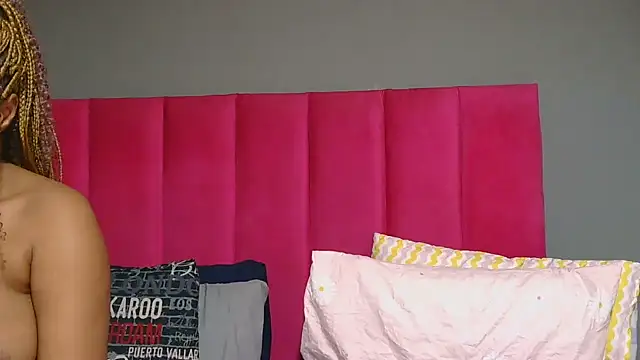 Chatroom XXX en direct de Dime02