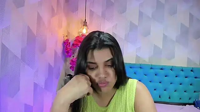 LindaBreeS' Live XXX Chat