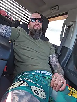 Beardedtattood – Naživo XXX chat
