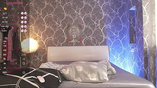 MiaMiaMeow's Live XXX Chat