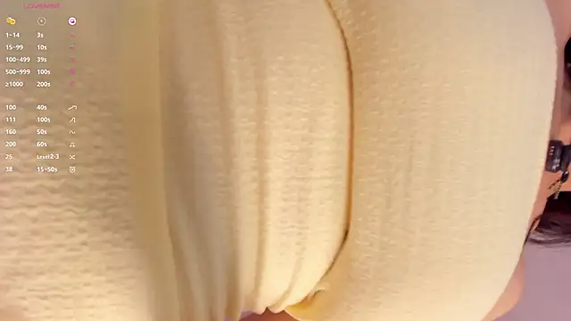 tatikiss_'s Live XXX Chat