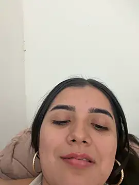 salomecute21 Adlı Modelin Canlı XXX Sohbeti