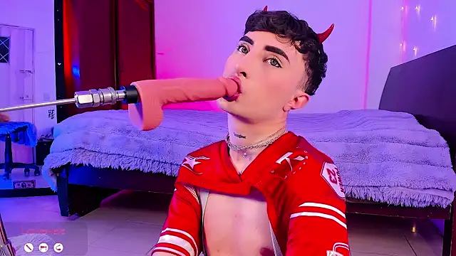 Онлайн чат XXX SebastianHilton