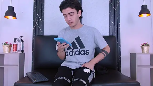 Živý XXX chat Feiccer_Castquer