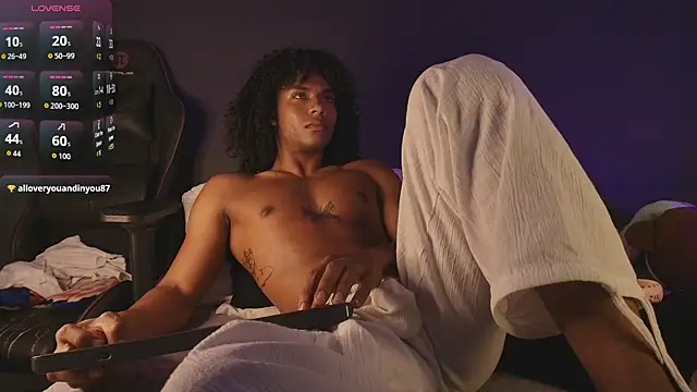 Lucas_eevans' Live XXX Chat