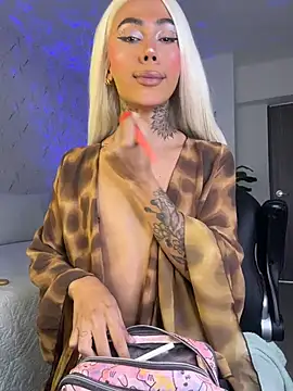 miss_tatiana_ Adlı Modelin Canlı XXX Sohbeti