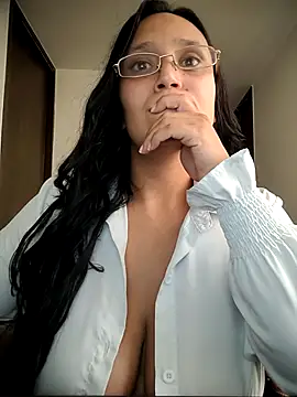 Chat XXX en directo de Esmeralda333