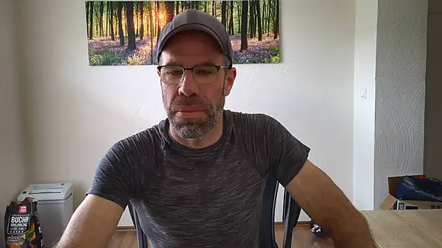 DaddyHarry_MatureStallion Live XXX-Chat