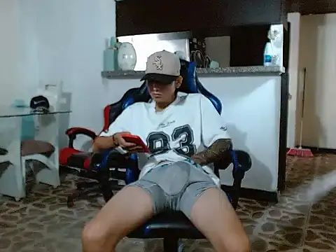 nino_oregano's Live XXX Chat