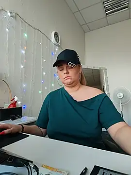 צ'אט XXX בשידור חי של Juicy_PeachLux
