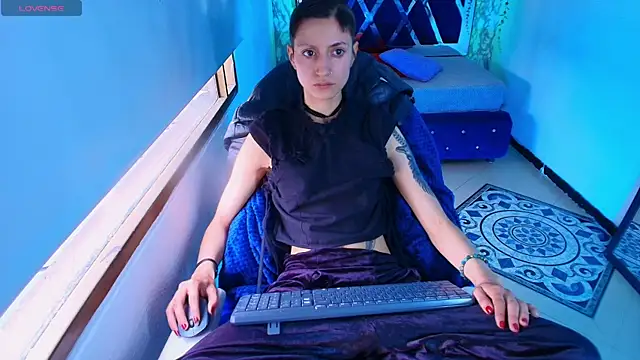 XXX chat uživo modela Fieramadame
