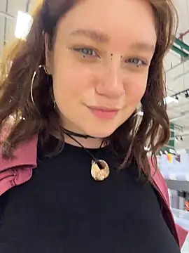 lucy-joy live XXX chat