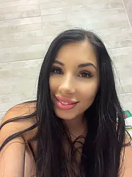 AlexiaZya Chat XXX in diretta