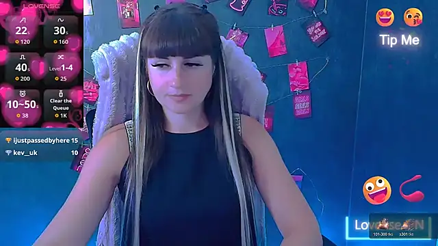 Violla_My Adlı Modelin Canlı XXX Sohbeti