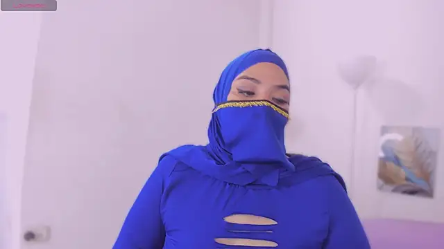 yarasweett_ Adlı Modelin Canlı XXX Sohbeti