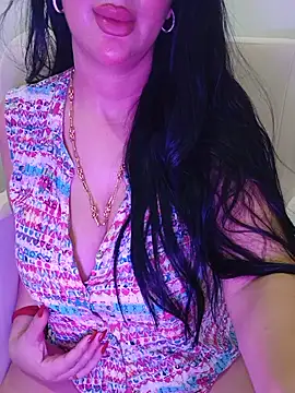 دردشة Queen_sousou الجنسية المباشرة