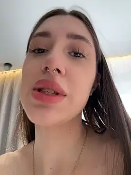 BOOMFOXY's Live XXX Chat