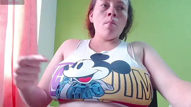 XXX chat uživo modela hoonney