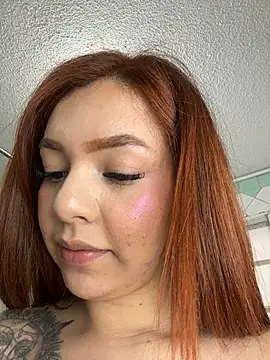 XXX chat uživo modela alana_gv