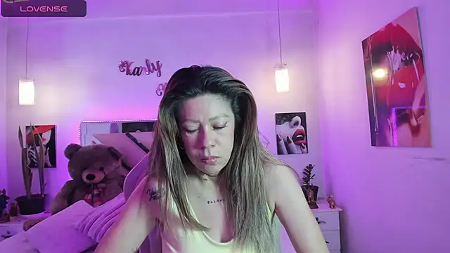 Karly_moon's Live XXX Chat