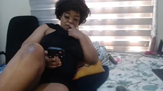 Chatroom XXX en direct de Foxybrownxx1
