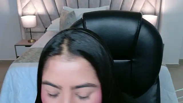 Chat XXX ao vivo de Layla_Breezee