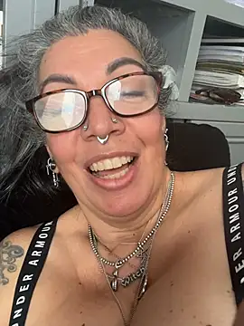dieseldame1313 live XXX chat