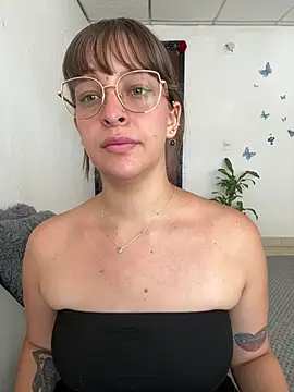 Mari_rousee's Live XXX Chat