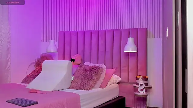 ScarlettDreamss7 Adlı Modelin Canlı XXX Sohbeti