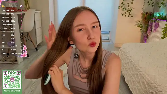 ElfredaTupy live XXX chat