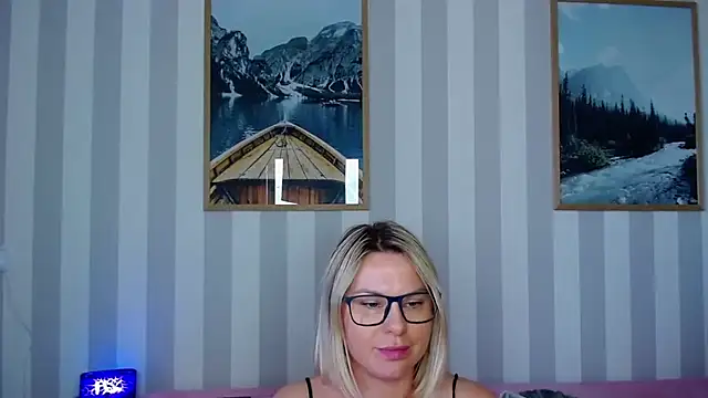 Chat XXX en directo de MonaLisaG