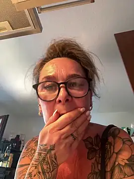 -SweetSandy-'s Live XXX Chat