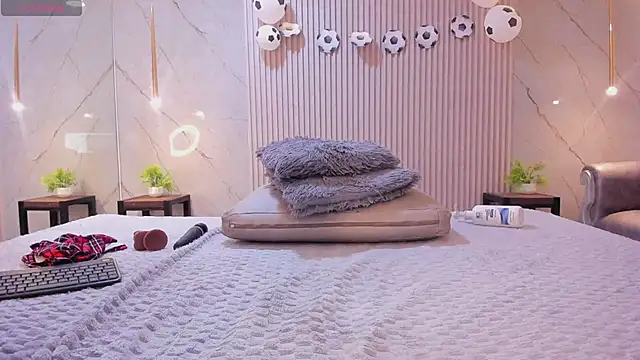luna_taylorss' Live XXX Chat
