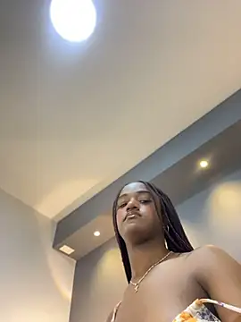 Chloebrunnie 现场XXX聊天