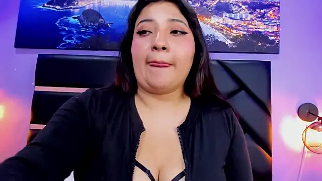 Emma_monserrat élő XXX-chatje