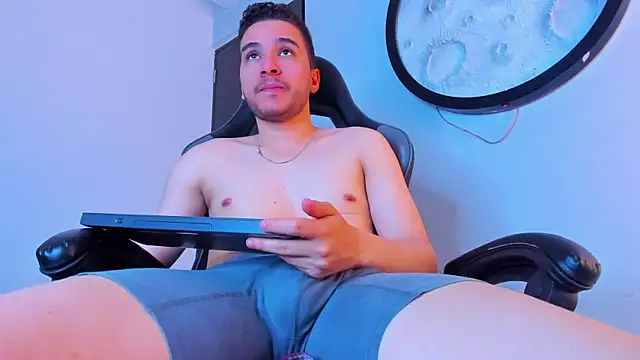 mike_257's Live XXX Chat