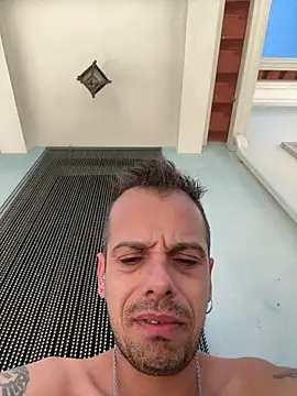 vieiratiago963 Show in webcam
