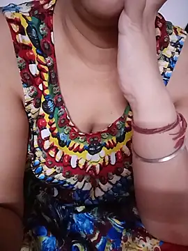 Chat XXX en directo de Nikitasharma__